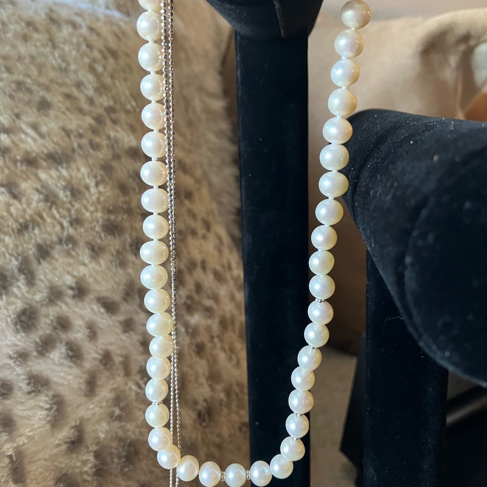 Pearl necklace